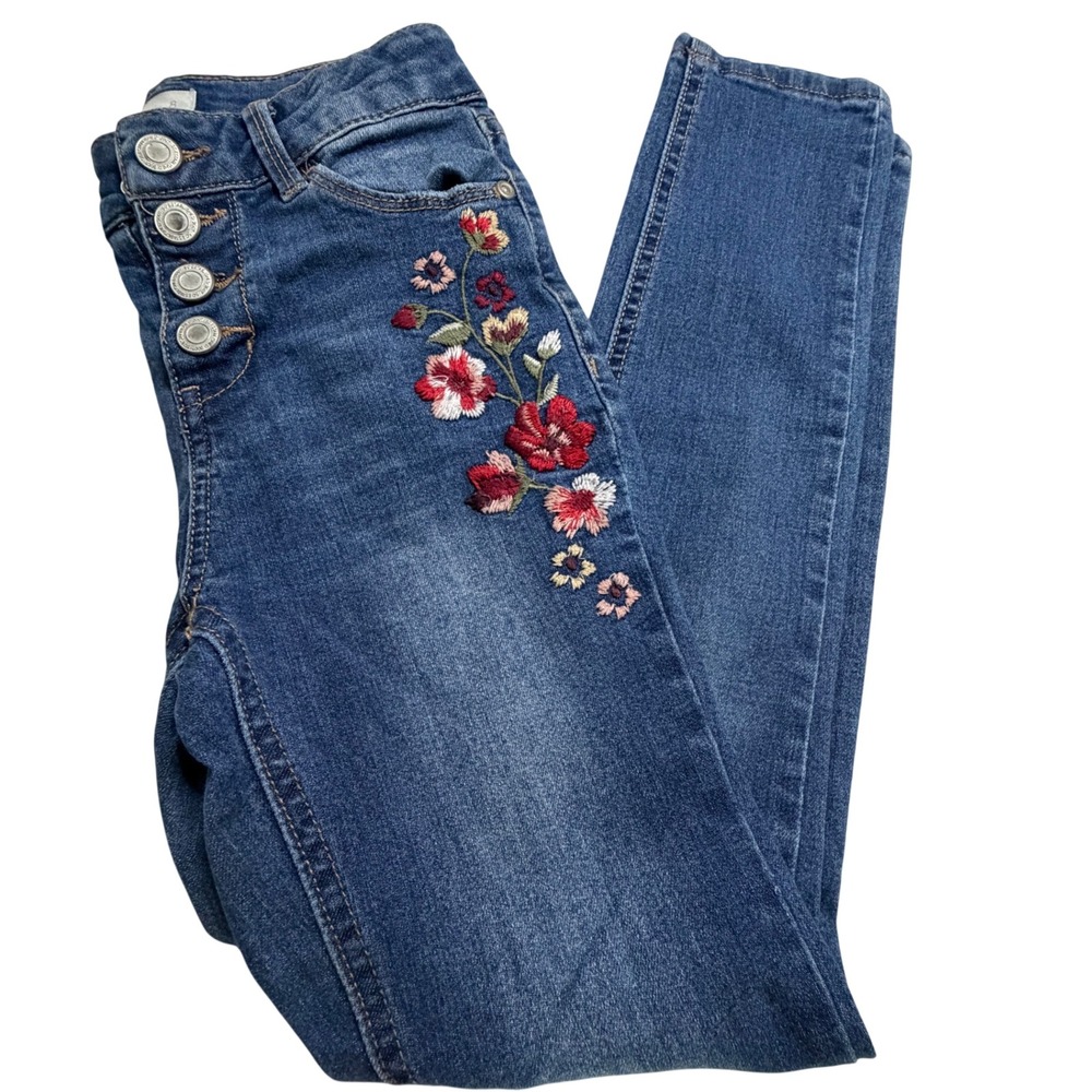 SO Floral Embroidered High Rise Skinny Jeans Medium Wash Distressed Size 8